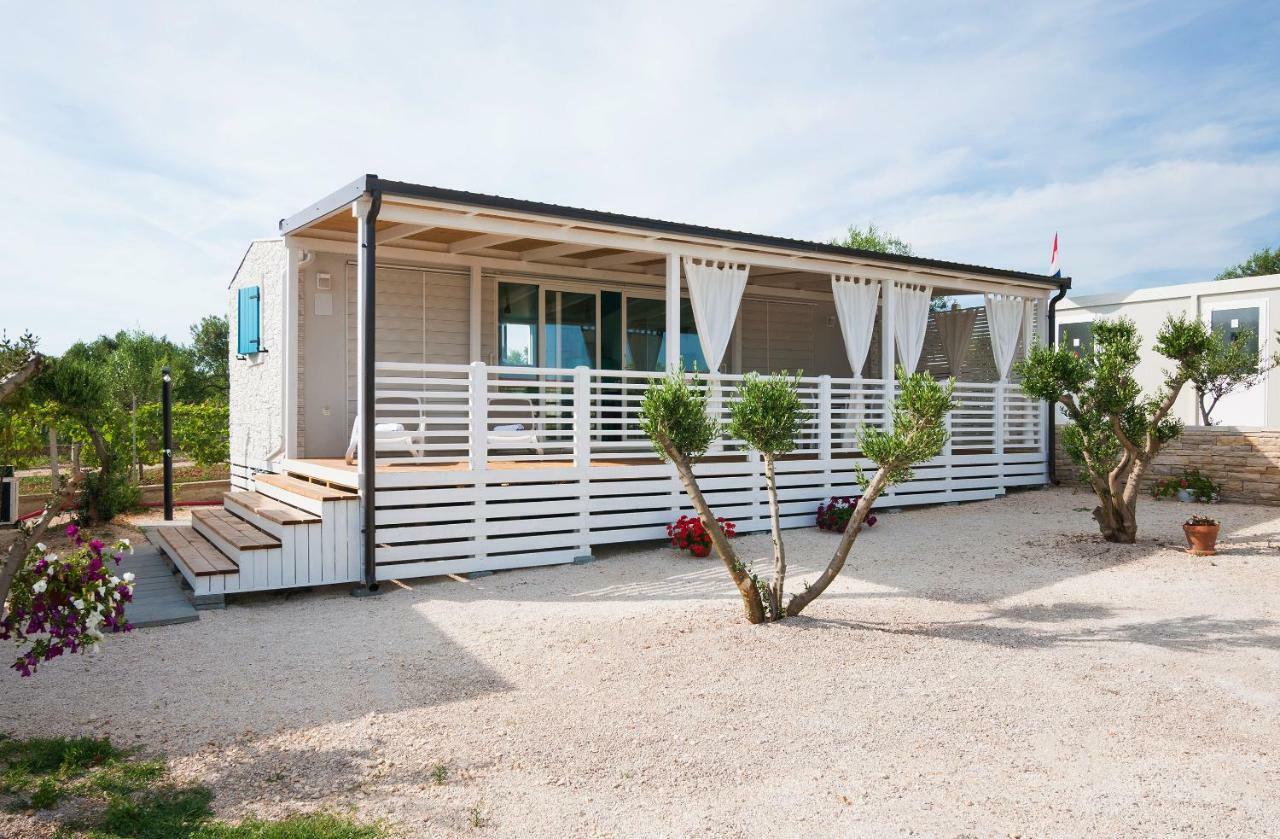 Camp San Antonio Hotell Biograd Na Moru Exteriör bild
